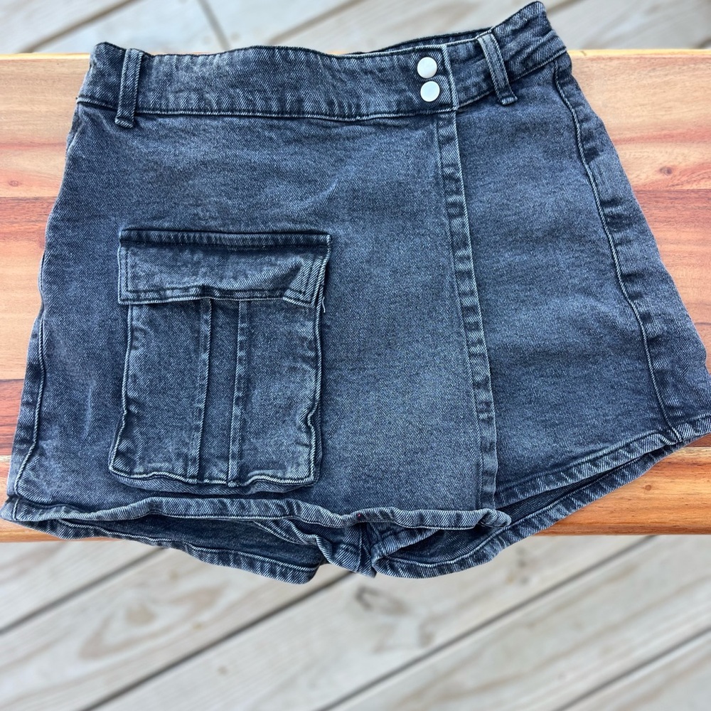 Gianni Bini Washed Black Denim Skort with Cargo Pocket